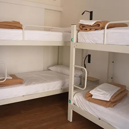 Guiana Hostel *